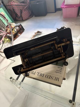 Máquina de coser Singer antigua