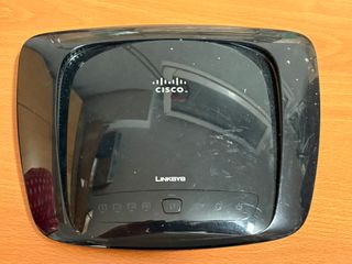 3 Routers Cisco Linksys