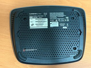 3 Routers Cisco Linksys