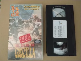 Películas VHS: Taxi Driver, Yentl, Apolo 13