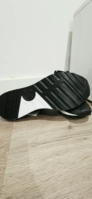 Zapatillas deportivas hombre grises y negras