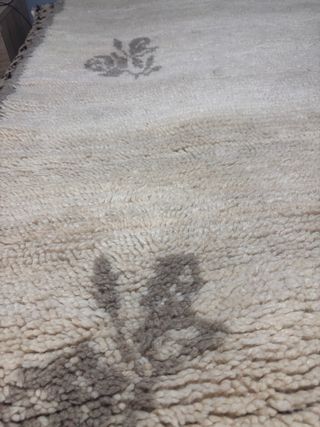 Tappeto in lana beige e marrone fatto a mano