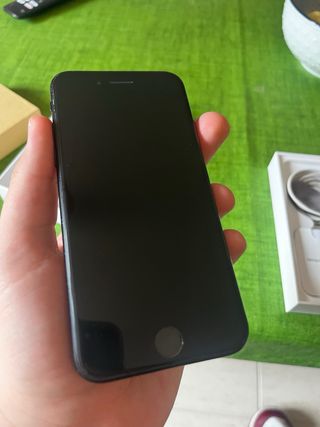 iPhone SE 128GB Nero