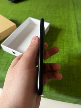 iPhone SE 128GB Nero