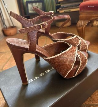 Sandali tacco alto intrecciati