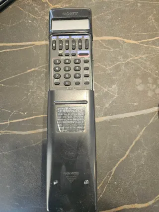 Sony SLV-E50 VHS Recorder Frame-by-frame. Mando