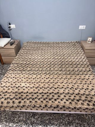 Tappeto di lana grande fatto a mano