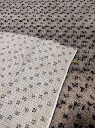 Tappeto di lana grande fatto a mano