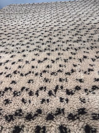 Tappeto di lana grande fatto a mano