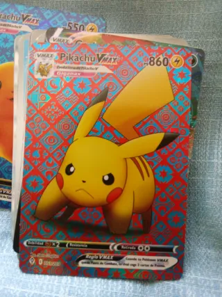 Carta Pokémon Pikachu VMAX Gigamax PS 860