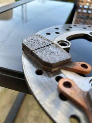 Disco y pastillas freno Yamaha R1 2007