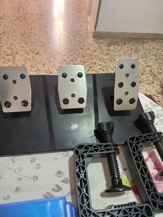 Pack PS4 + Volante + Juegos Carreras