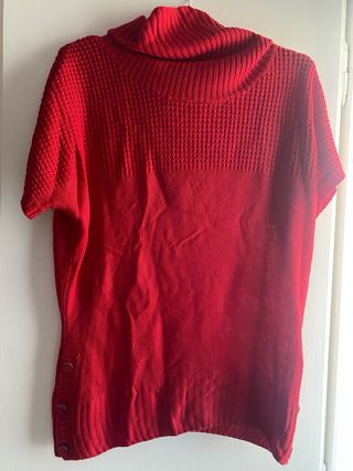 Jersey rojo cuello alto manga corta