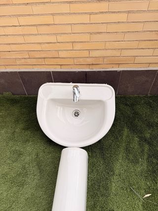 Lavabo de baño Gala con grifo
