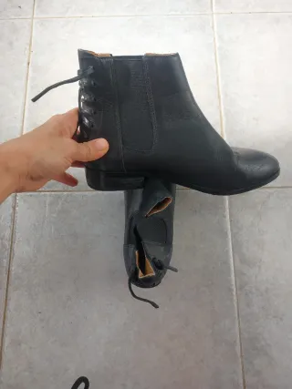 Botines negros piel