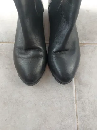 Botines negros piel