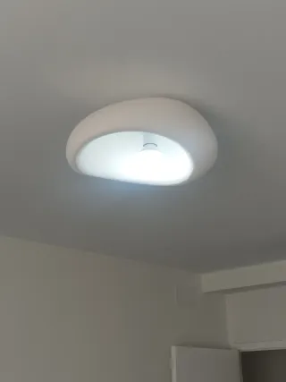 Lámpara LED Barcelona de resina estilo nórdico