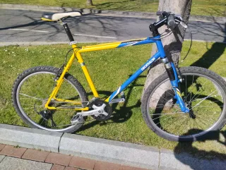 Bicicleta MTB Decathlon modelo Ucrania
