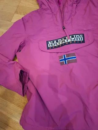 Chaqueta Napapijri rosa talla L