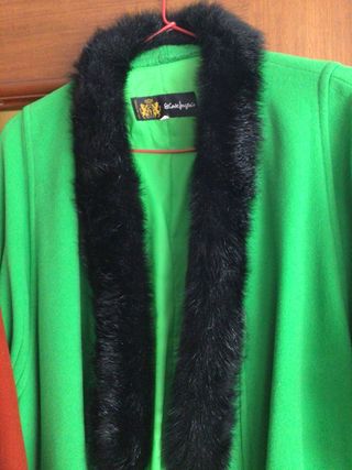 Dos chaquetones Burberrys T. 50 y El Corte Ingles