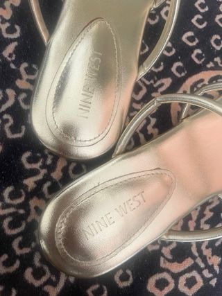 Sandalias Nine West Doradas