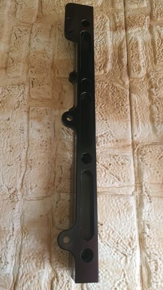 AEM 99-00 Honda Civic Si Black Fuel Rail