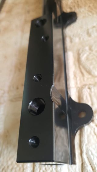 AEM 99-00 Honda Civic Si Black Fuel Rail