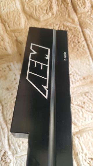 AEM 99-00 Honda Civic Si Black Fuel Rail