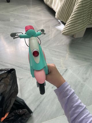 Moto de juguete para Barbie.