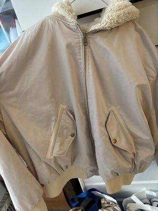 Casaca acolchada doble cara mujer beige