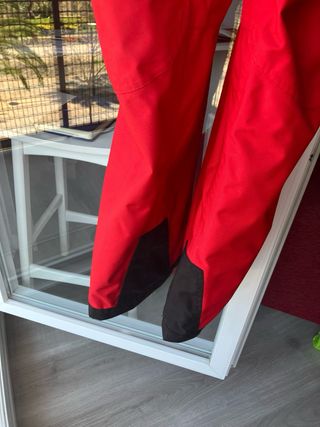 Pantalones de esquí rojos con tirantes talla XS