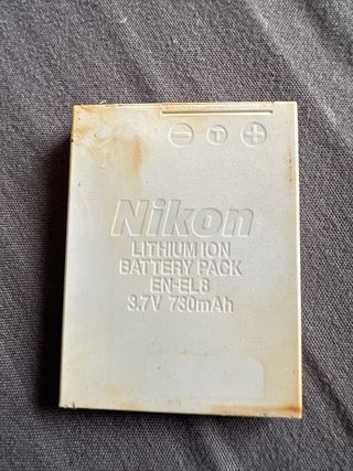 Cámara Nikon COOLPIX S1 + Batería + Tarjeta SD