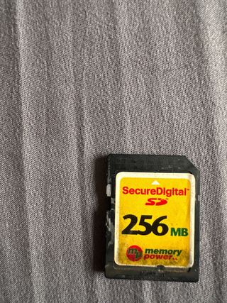 Cámara Nikon COOLPIX S1 + Batería + Tarjeta SD