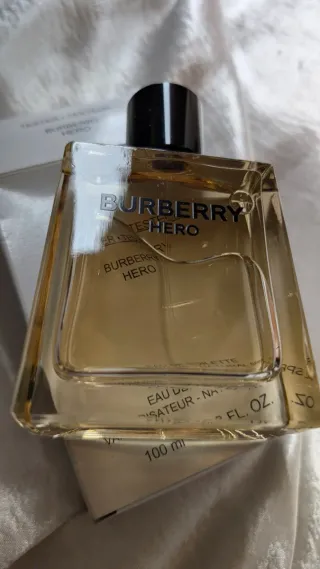 Profumo Burberry Hero Eau de Toilette 100ml
