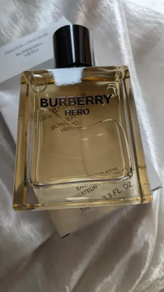 Profumo Burberry Hero Eau de Toilette 100ml