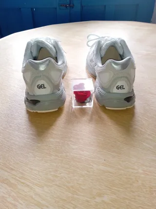 Asics Gel NYC Gris Blanco