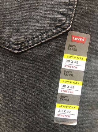 Pantalón LEVI”S 502 Taper- W30