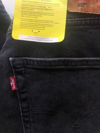 Pantalón LEVI”S 502 Taper- W30
