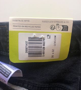 Pantalón LEVI”S 502 Taper- W30