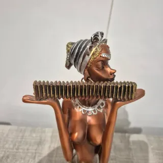 Figura Decorativa Bronce y Dorado