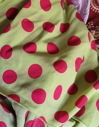 Traje de flamenca lunares verde y fucsia