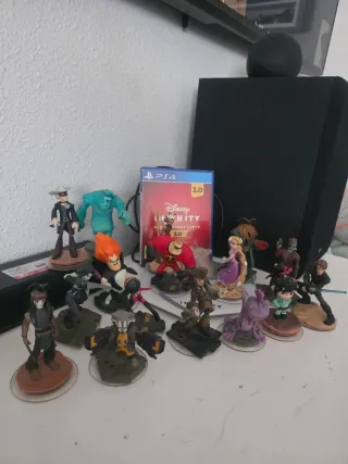 Disney Infinity 3.0 PS4 + 16 Figuras y 1 mundo