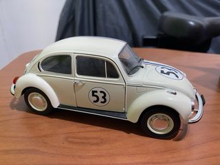 Coche Herbie 53 escala 1/18 marca Solido,sin caja