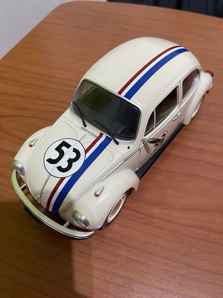 Coche Herbie 53 escala 1/18 marca Solido,sin caja