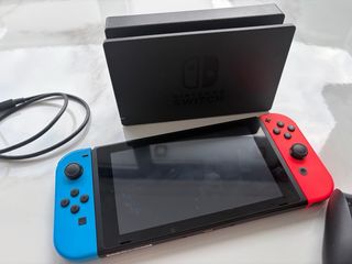 Nintendo Switch Azul/Rojo + Accesorios