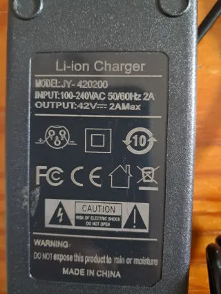 Funda y cargador patinete eléctrico Hoverboard