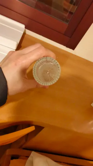 Jarrón de cristal transparente