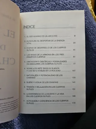 CHAKRAS, EL LIBRO DE...(Spanish Edition)
