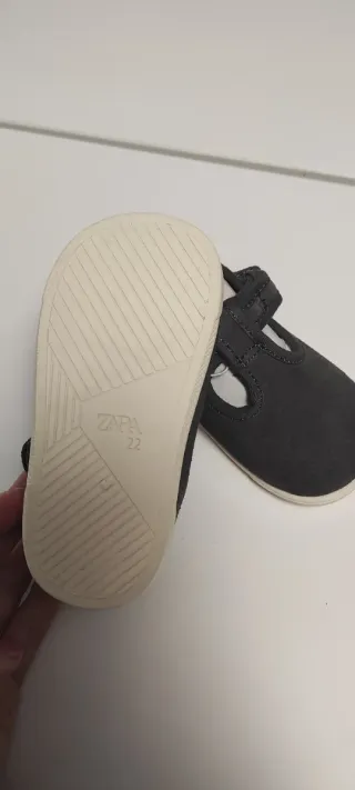 Zapatillas Zara Niña Talla 22
