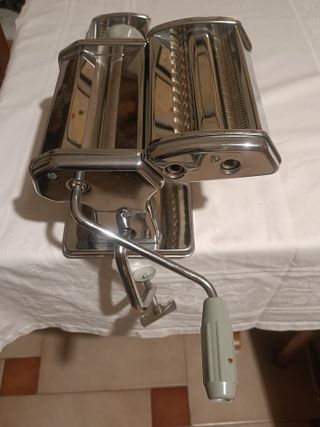 Macchina per la pasta manuale "Atlas"